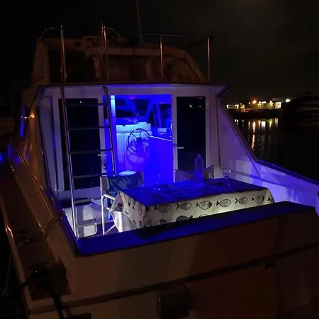 Πλωτό κατάλυμα Bed&boat Ii Boatandholiday Com *
