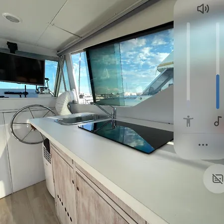 Hotel en barco Bed&boat Ii Boatandholiday Com Fano (Pesaro and Urbino)